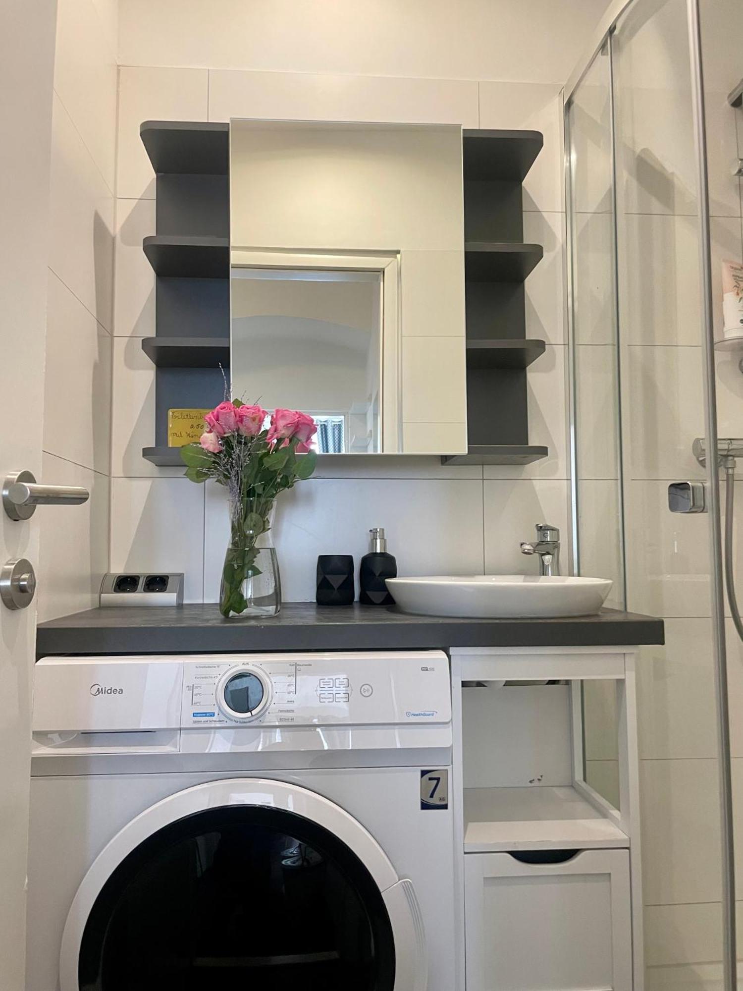 Your Home In Vienna Self Check In Экстерьер фото